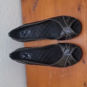 Indigo by Clarks Peep Toe‎ Pumps Women 7.5 Black Leather Contrast Stitch Heels